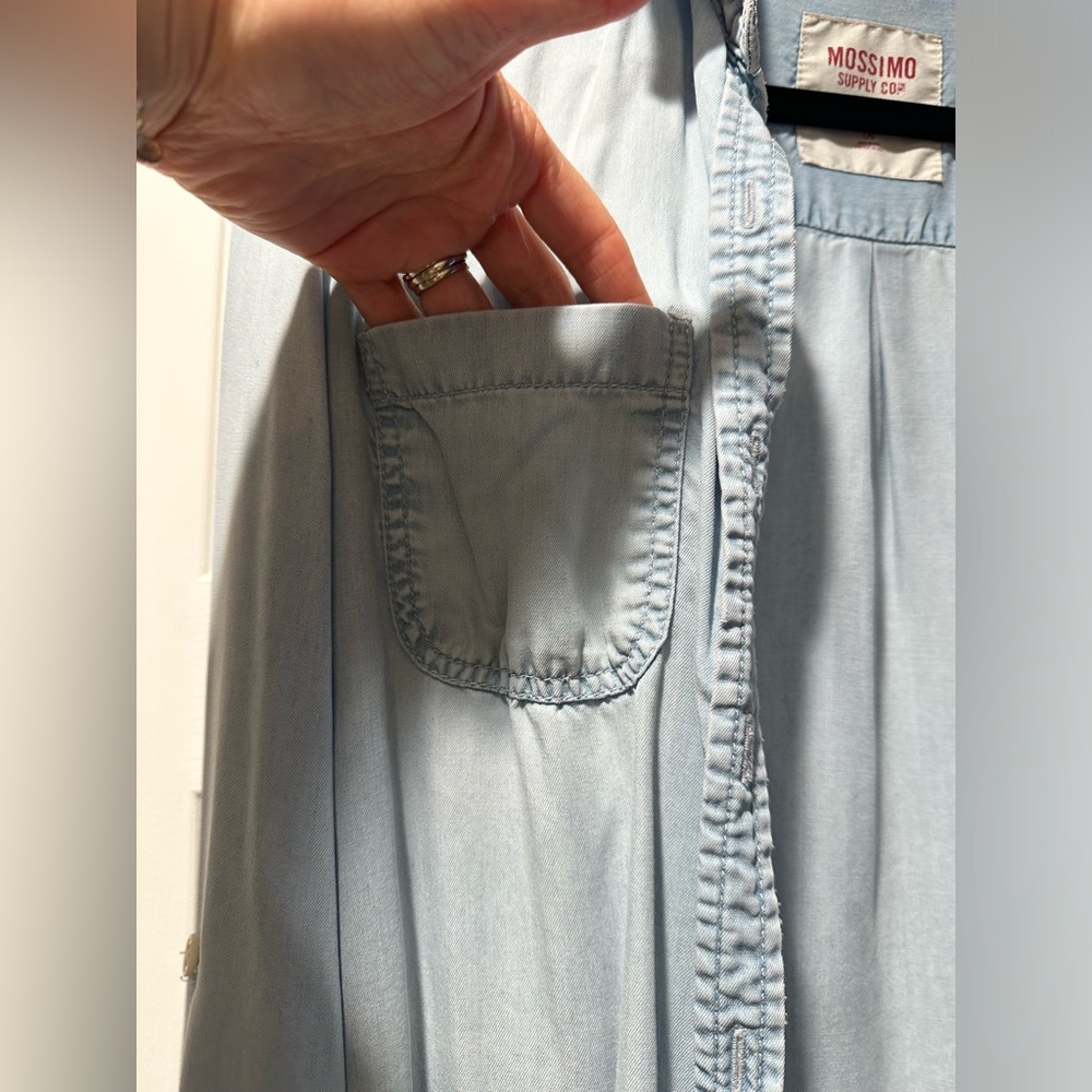 Mossimo Light Blue Button-Up Shirt - Picture 3 of 7